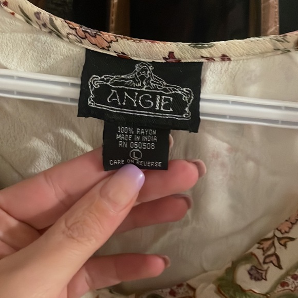 COPY - Beautiful cream and floral dress designer is Angie - Picture 2 of 4